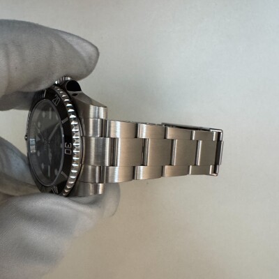 Montre Rolex Submariner No date 114060.