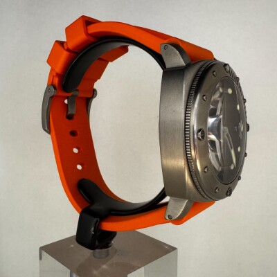 Montre Panerai Luminor Submersible Titane PAM00025.