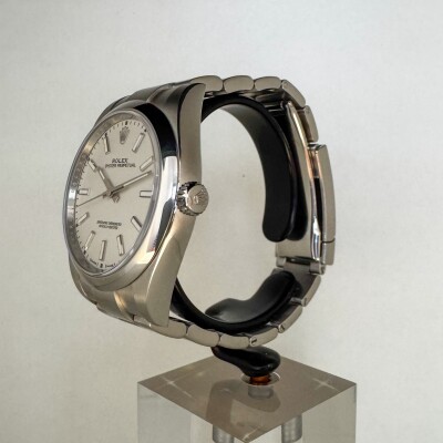 Montre Rolex Oyster Perpetual 39 114300.