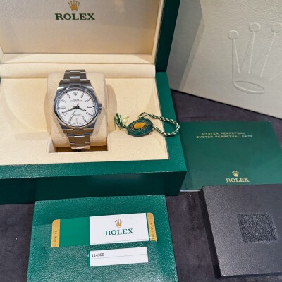 Montre Rolex Oyster Perpetual 39 114300.