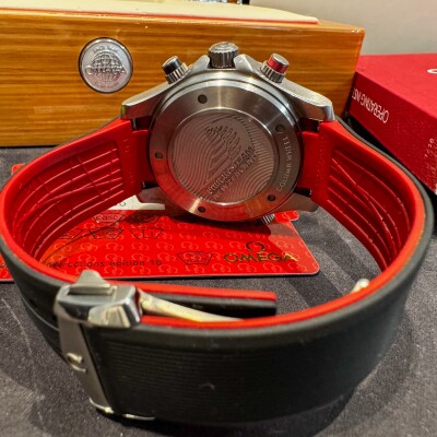 Montre Omega Seamaster 300 Chronographe Ed Emirates Team Newzealand.