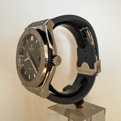 Montre Hublot Classic Fusion Racing Grey Titanium 45mm
