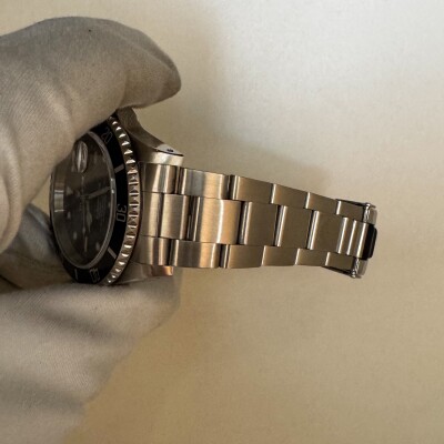 Montre Rolex Submariner Date 16610.