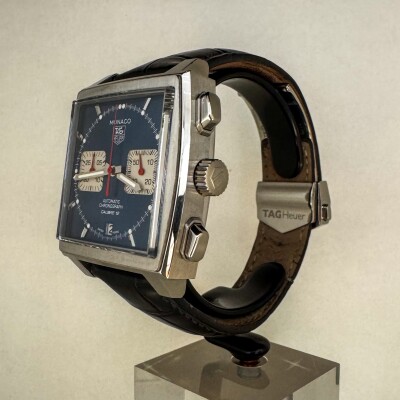 Montre TAG Heuer Monaco Chronographe Calibre 12 CAW2111
