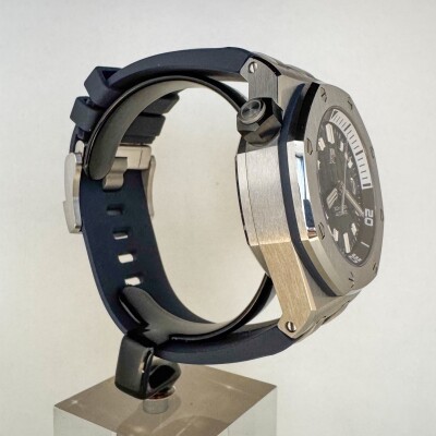 Montre Audemars Piguet Royal Offshore Diver 15720ST.