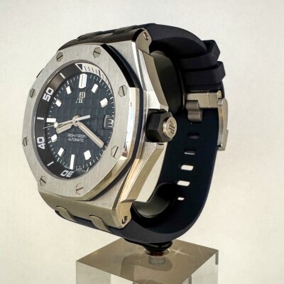 Montre Audemars Piguet Royal Offshore Diver 15720ST.