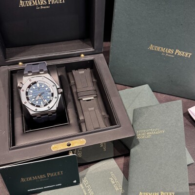 Montre Audemars Piguet Royal Offshore Diver 15720ST.