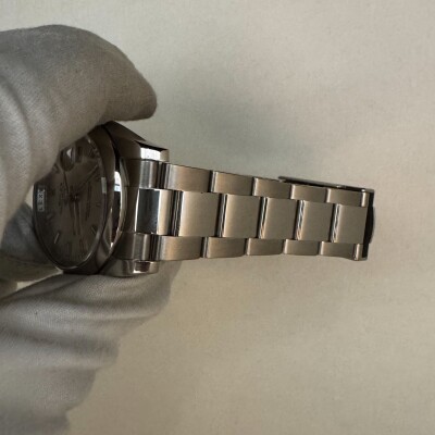 Montre Rolex Date 34 115200.
