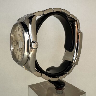Montre Rolex Date 34 115200.