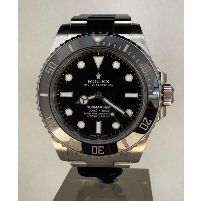Montre Rolex Submariner no Date 124060.