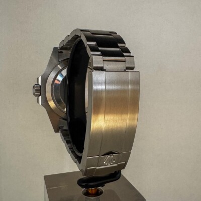 Montre Rolex Submariner no Date 124060.
