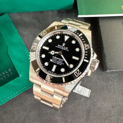 Montre Rolex Submariner no Date 124060.
