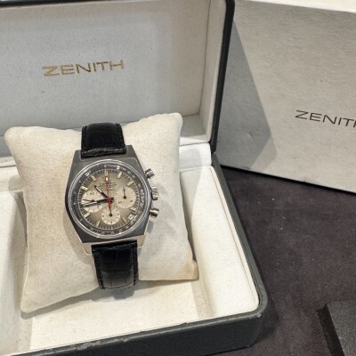 Montre Zenith El Primero Chronographe A385 vintage.