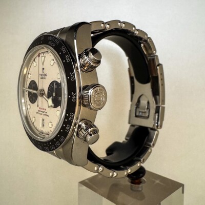 Montre Tudor Black Bay Chronographe 79360N