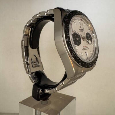 Montre Tudor Black Bay Chronographe 79360N