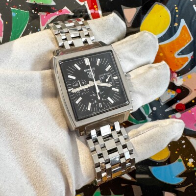 Montre Tag Heuer Monaco Chronographe CW2111