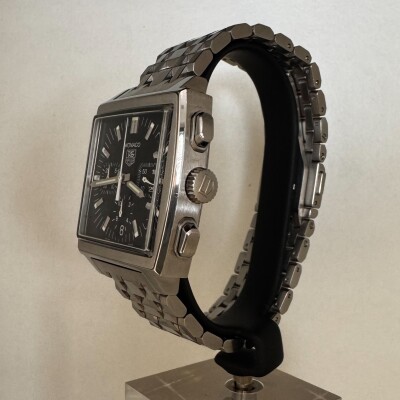 Montre Tag Heuer Monaco Chronographe CW2111
