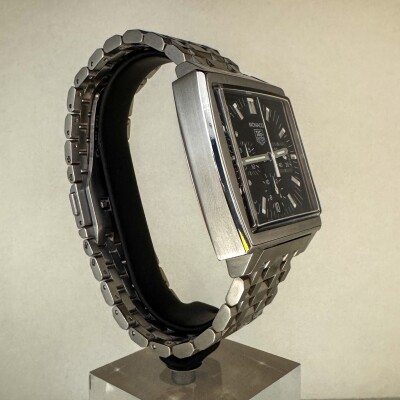 Montre Tag Heuer Monaco Chronographe CW2111