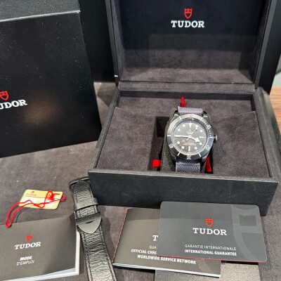 Montre TUDOR Black Bay Dark 79230DK.