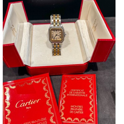 Montre Cartier Panthère Medium 1100.