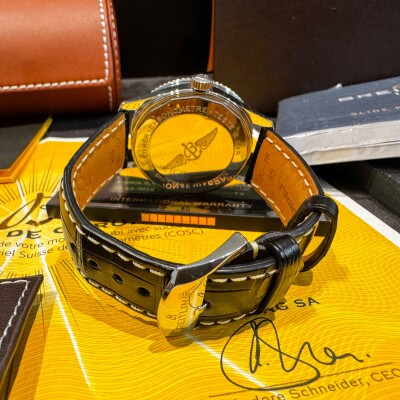 Montre Breitling Navitimer Automatic 38 A17325.