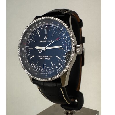 Montre Breitling Navitimer Automatic 38 A17325.