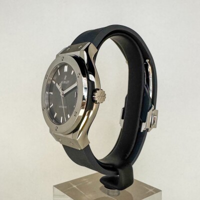Montre Hublot Classic Fusion Titanium 38mm