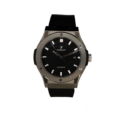 Montre Hublot Classic Fusion Titanium 42mm