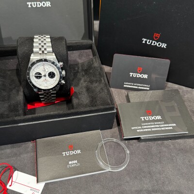 Montre Tudor Black Bay Chronographe 79360N