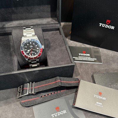 Montre TUDOR Black Bay GMT 79830RB