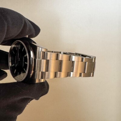 Montre Rolex Oyster Perpetual 39 114300.