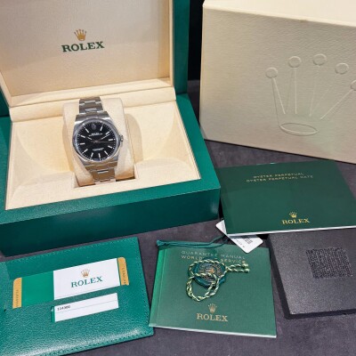 Montre Rolex Oyster Perpetual 39 114300.