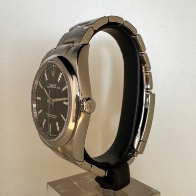 Montre Rolex Oyster Perpetual 39 114300.