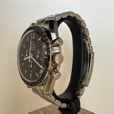 Montre Omega Speedmaster Moonwatch Chronographe 145022