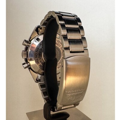 Montre Omega Speedmaster Moonwatch Chronographe 145022