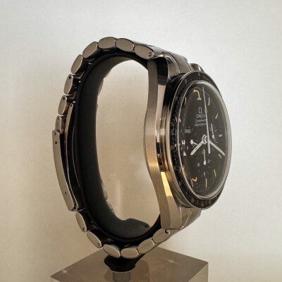 Montre Omega Speedmaster Moonwatch Chronographe 145022