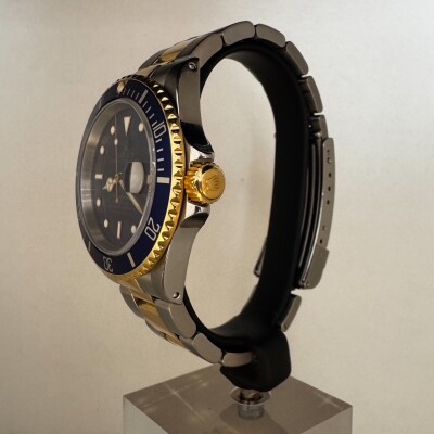 Montre Rolex Submariner Date 16613.