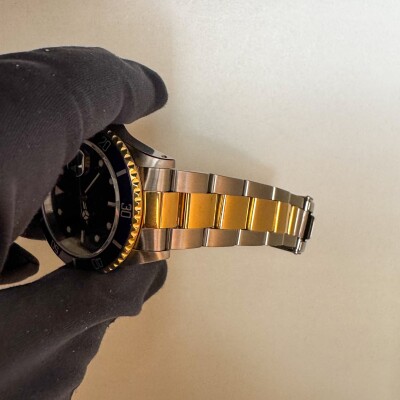 Montre Rolex Submariner Date 16613.