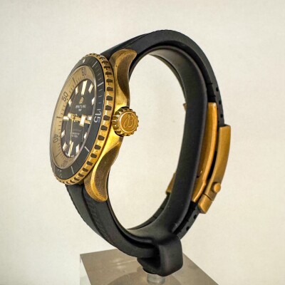 Montre Breitling Superocean Automatic 42 Bronze