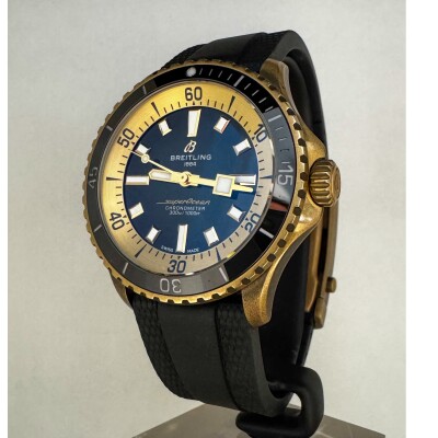 Montre Breitling Superocean Automatic 42 Bronze