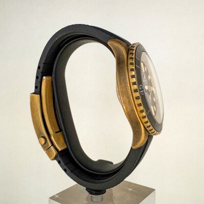 Montre Breitling Superocean Automatic 42 Bronze