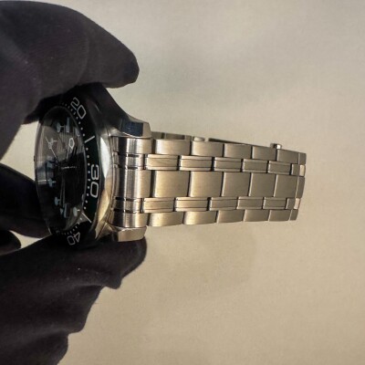 Montre Omega Seamaster Diver 300m.