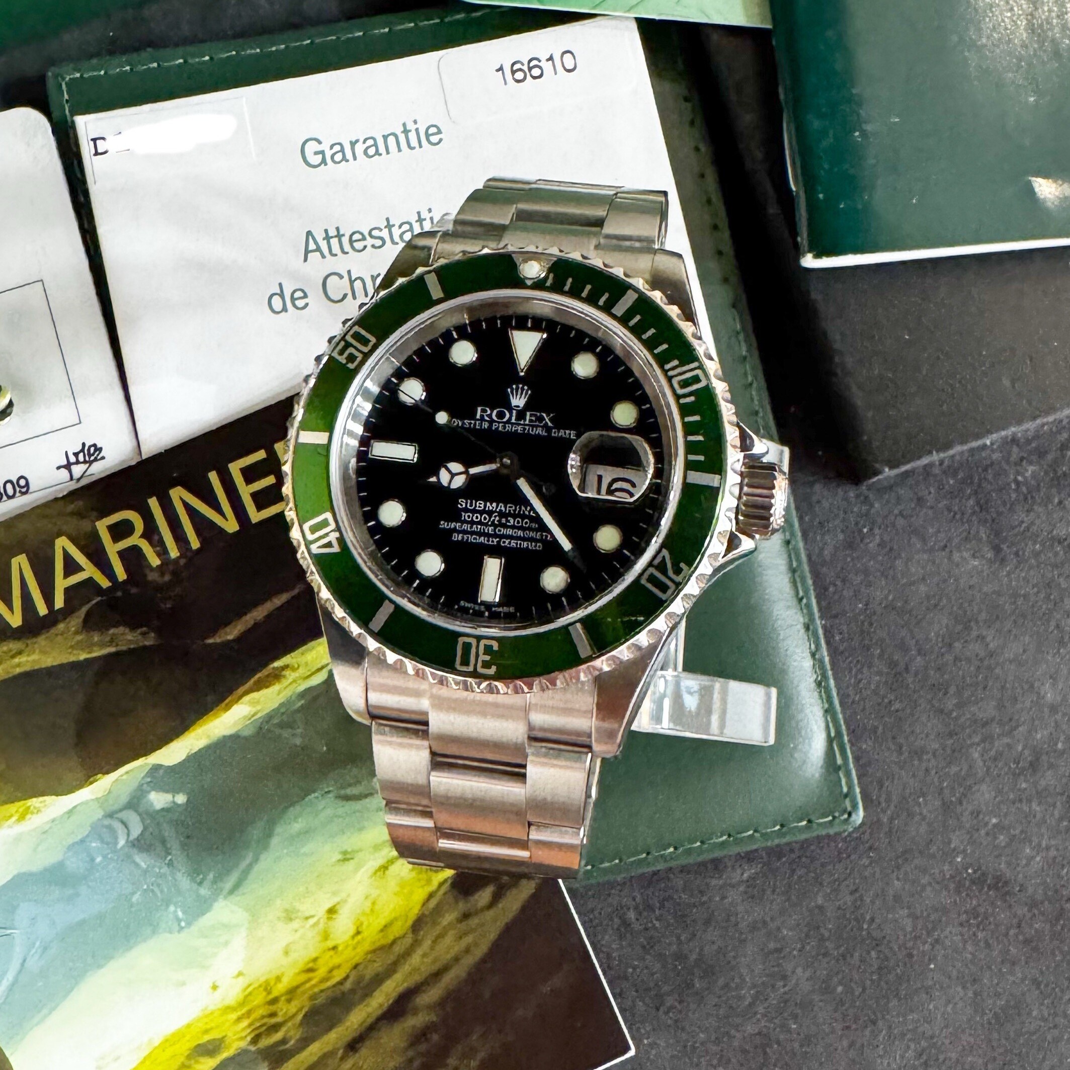 Montre Rolex Submariner Date 16610LV. vue 2