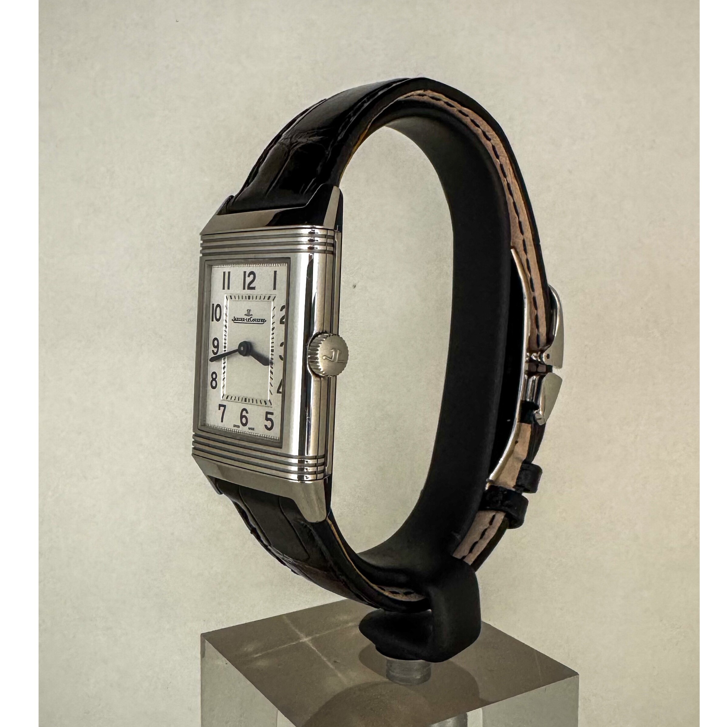 Montre Jaeger LeCoultre Reverso Classique Medium Ultra Thin. vue 7