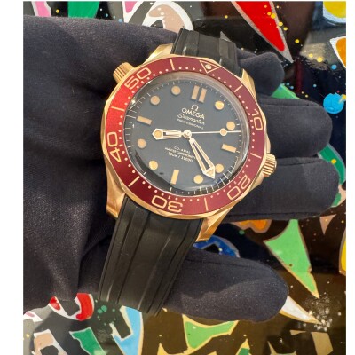 Montre Omega Seamaster Diver 300 Bronze Gold.