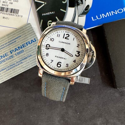 Montre Panerai Luminor Base PAM00010.