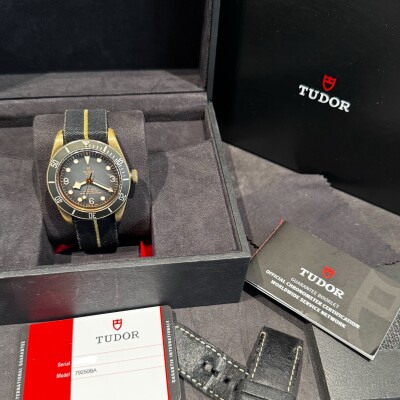 Montre TUDOR Black Bay Bronze 79250BA.