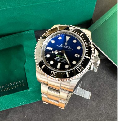Montre Rolex Deepsea Sea Dweller Deep blue 136660.
