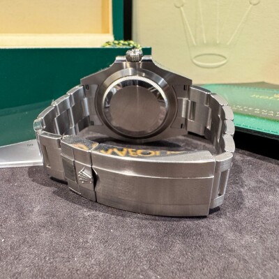 Montre Rolex Submariner no Date 124060.