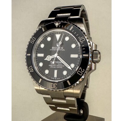 Montre Rolex Submariner no Date 124060.